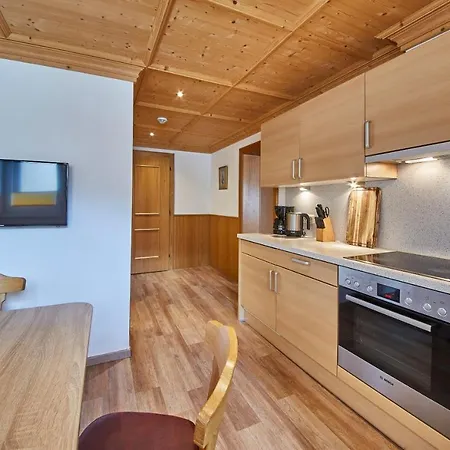 Апартаменты Christine *