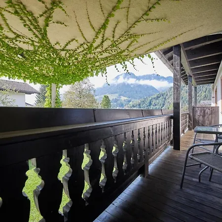 Christine Апартаменты *