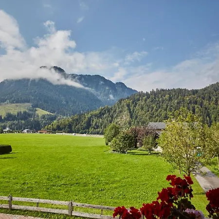 Christine Апартаменты *