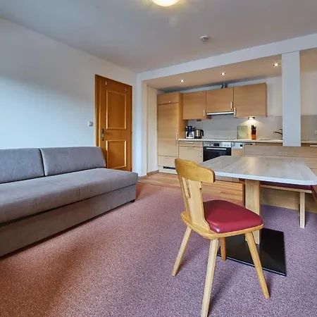 Christine Apartment *