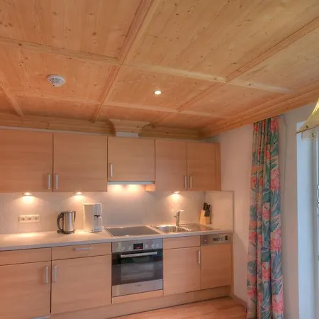 Christine Апартаменты *